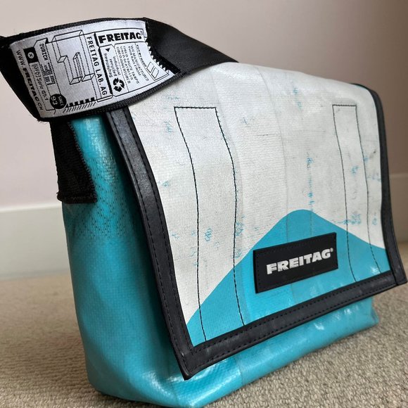 Freitag Handbags - FREITAG F11 LASSIE Messenger Bag
